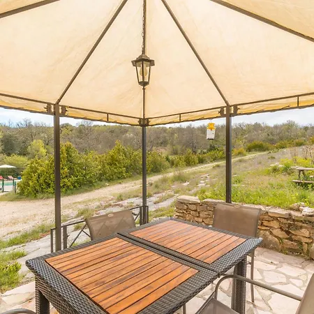 Les Buisses - Petit Hébergement de vacances Simiane-la-Rotonde